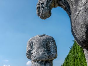 The headless guards in front of the Tang Dynasty emperor's tomb