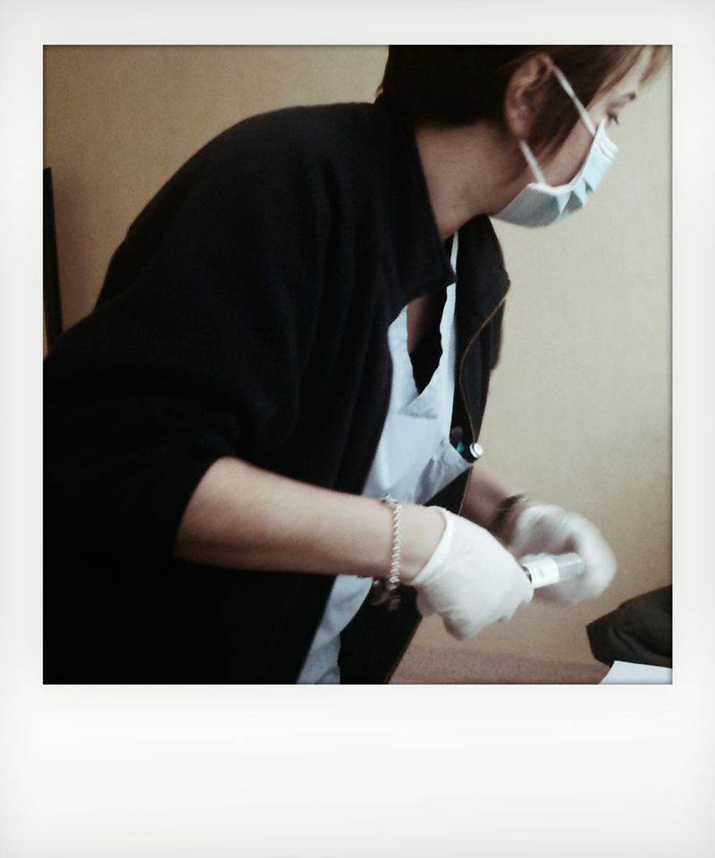 © Massimo Capocci - Nurse involved in the administration of chemotherapies. Therapy lasted about 2-3 hours and was repeated every 15 days.