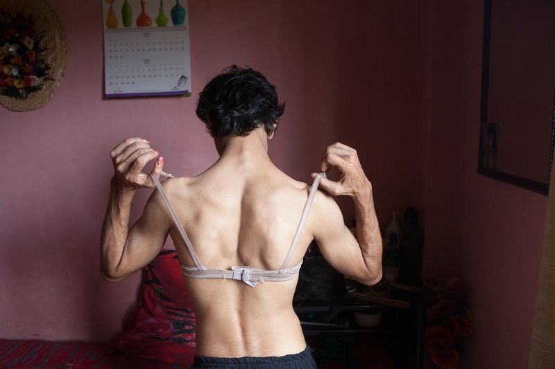 © Raffaele Petralla - Image from the HIDDEN QUEENS OF DHAKA photography project