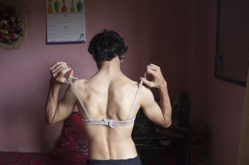 © Raffaele Petralla - Image from the HIDDEN QUEENS OF DHAKA photography project