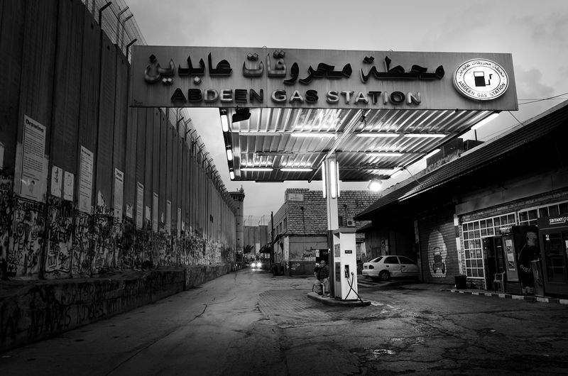 © Linda Vukaj - A gas station, no road and no customers