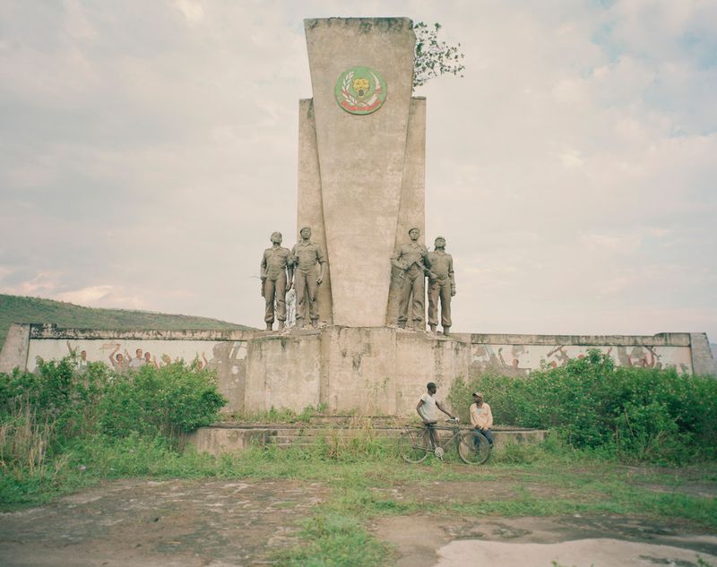 © Colin Delfosse - Image from the The white elephants photography project