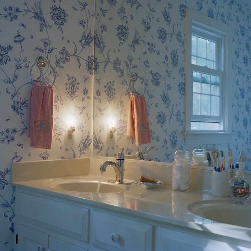 © Linda Moses - Image from the To Know You (Now and Then) photography project