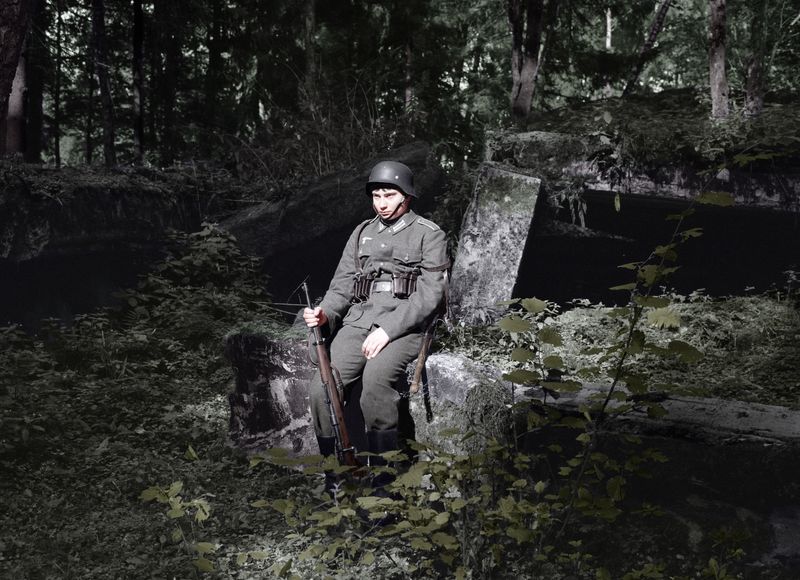 © Natalia Kepesz - Image from the LET THIS DEAD PHOTOGRAPH REMINDS YOU OF ME ALIVE photography project