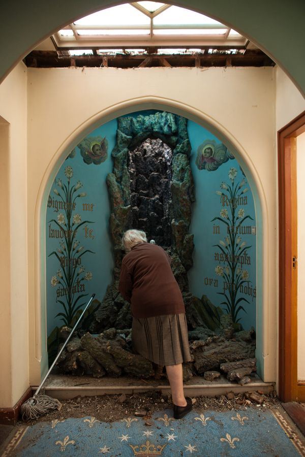 © Pauline Rowan - Grotto