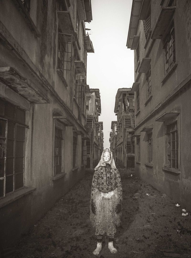 © neec nonso - Image from the bOys' fraternity photography project