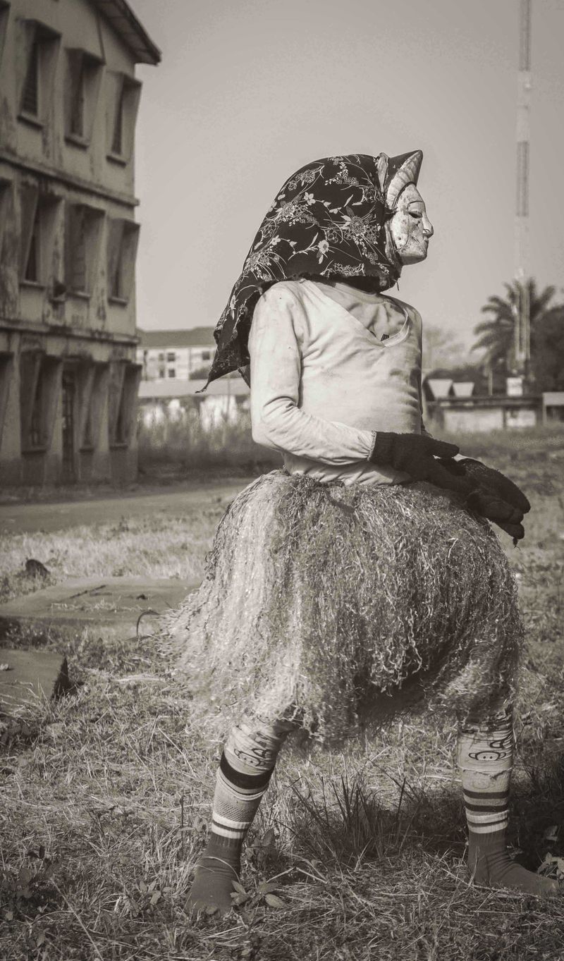 © neec nonso - Image from the bOys' fraternity photography project