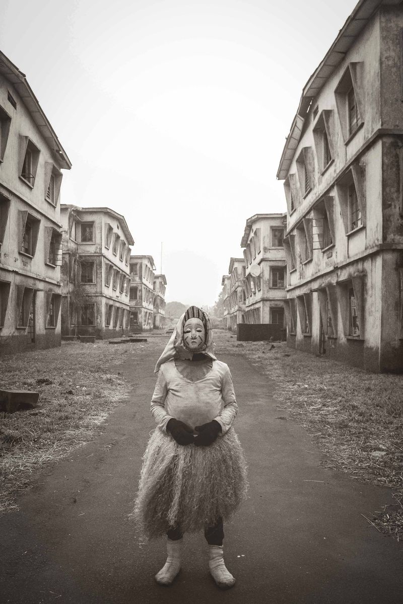 © neec nonso - Image from the bOys' fraternity photography project