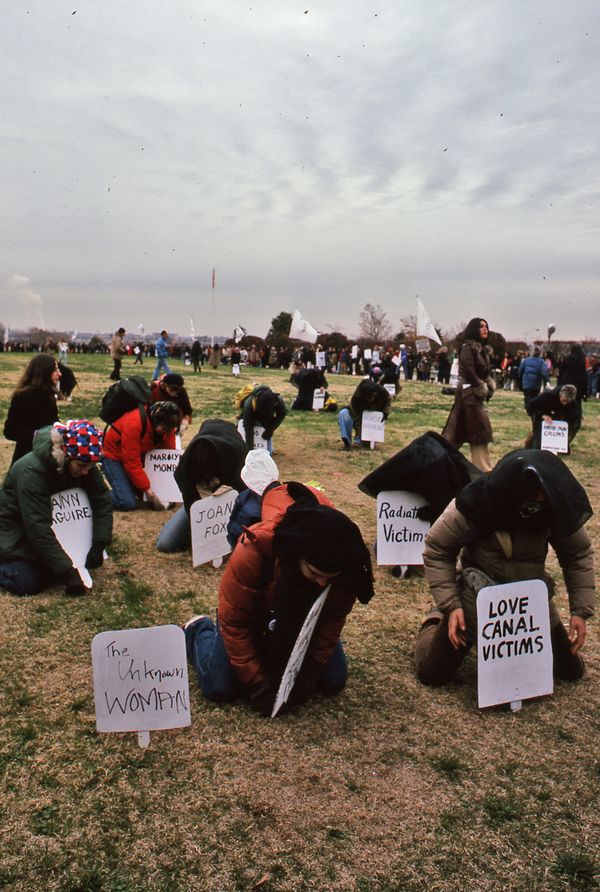 © Diana Mara Henry - Image from the The Women's Pentagon Action and Solidarity with the Women of Iran photography project