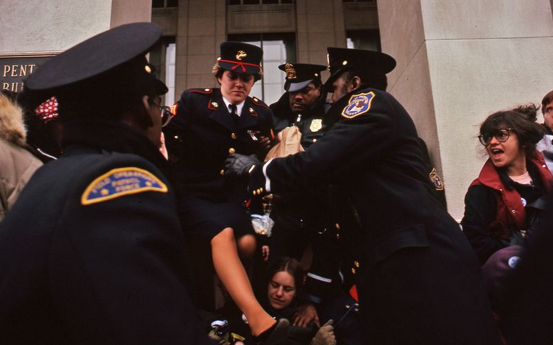 © Diana Mara Henry - Image from the The Women's Pentagon Action and Solidarity with the Women of Iran photography project