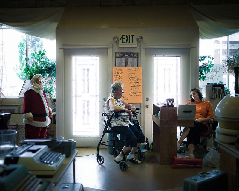 © Steve Davis - Flea Market to support local theater company