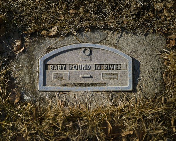 © Steve Davis - Image from the As American Falls photography project