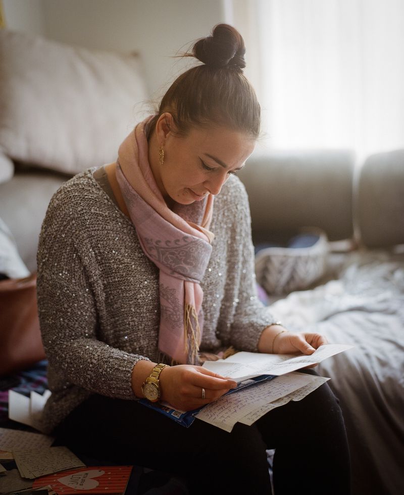 © Judith Crico - Elo reading letters from her lover. Tournai, 2023.