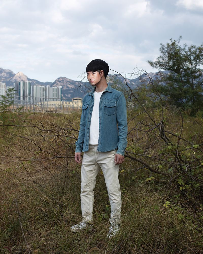 © sum shin - Image from the From the Sublime to the Ridiculous photography project