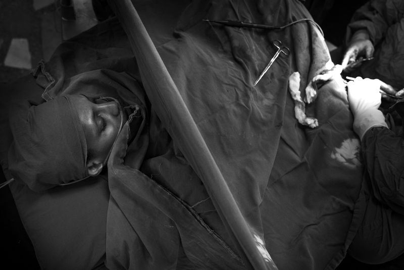 © Ida Guldbaek Arentsen - Zewda undergoing her fistula sugery.