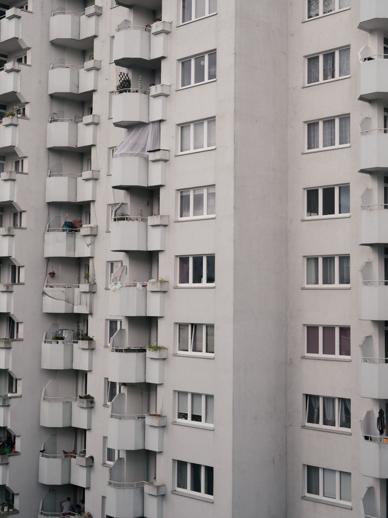 © Katharina Kemme - A view of Jaydon's old Neighborhood, the Lenzsiedlung in Hamburg.
