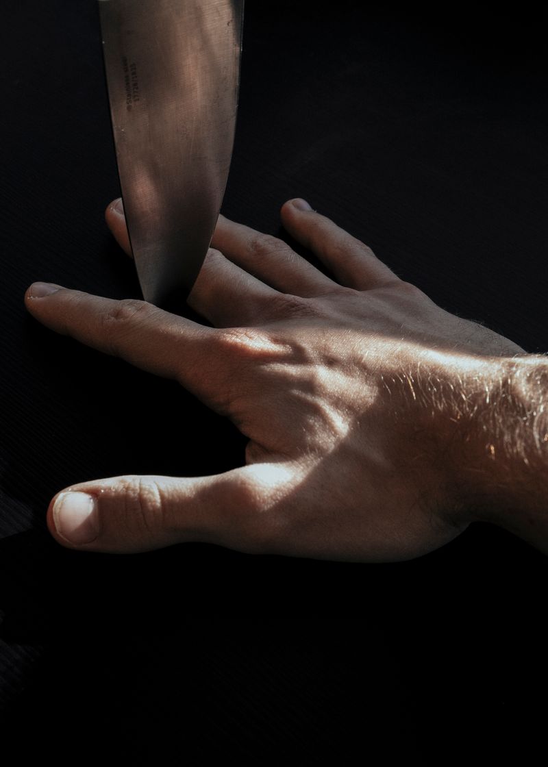 © Domonkos Varga - Hands 01