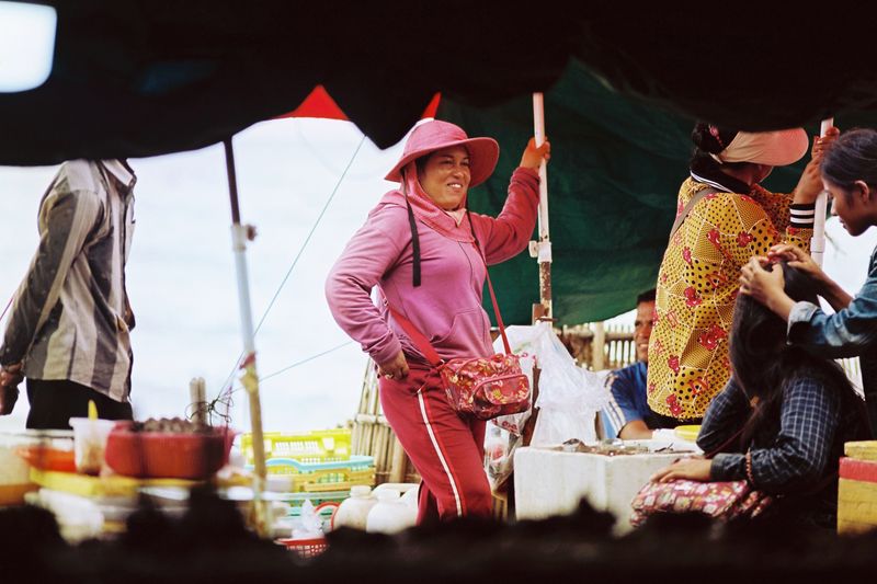 © Salomé Jartoux - Image from the My mother ( ម្តាយ​ខ្ញុំ Mak KHNOM) photography project
