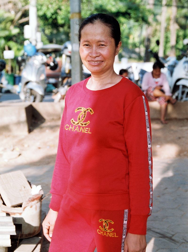 © Salomé Jartoux - Image from the My mother ( ម្តាយ​ខ្ញុំ Mak KHNOM) photography project