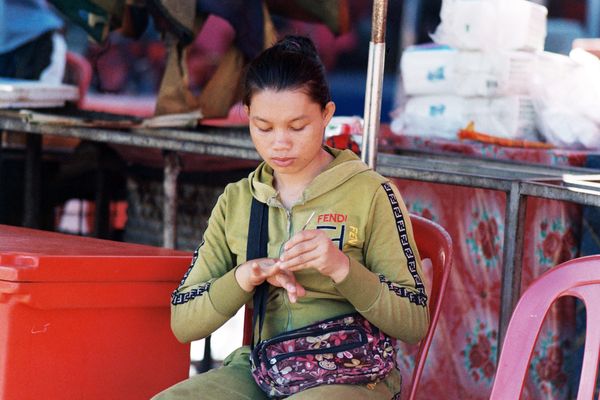 © Salomé Jartoux - Image from the My mother ( ម្តាយ​ខ្ញុំ Mak KHNOM) photography project