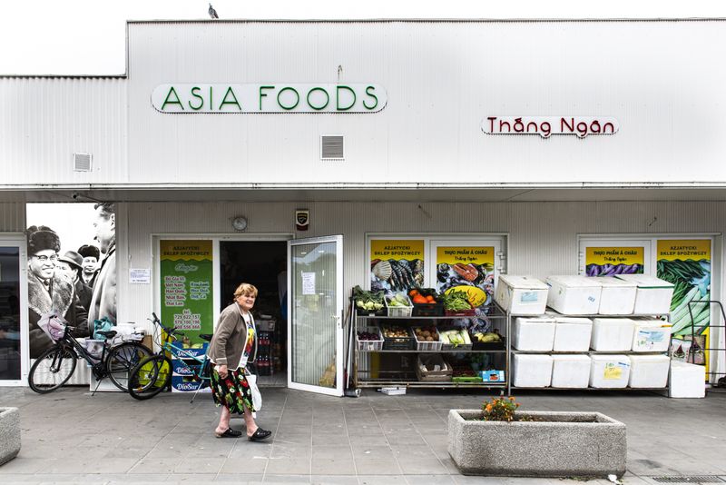 © Zula Rabikowska - Image from the Ba Lan: The Story of the Vietnamese Diaspora in Poland photography project