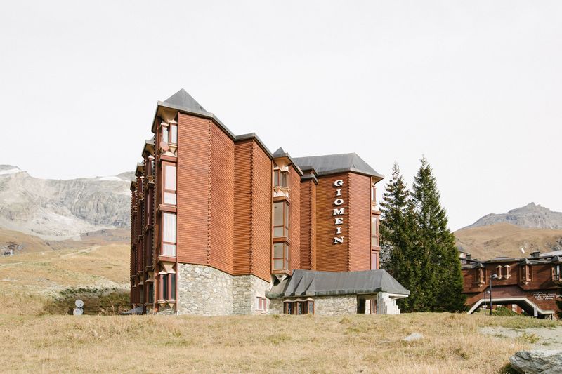 © Simone Petitjacques - Image from the Breuil - the city of high altitude , built in a desert of rocks and ice - photography project