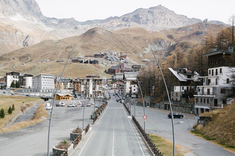 © Simone Petitjacques - Image from the Breuil - the city of high altitude , built in a desert of rocks and ice - photography project