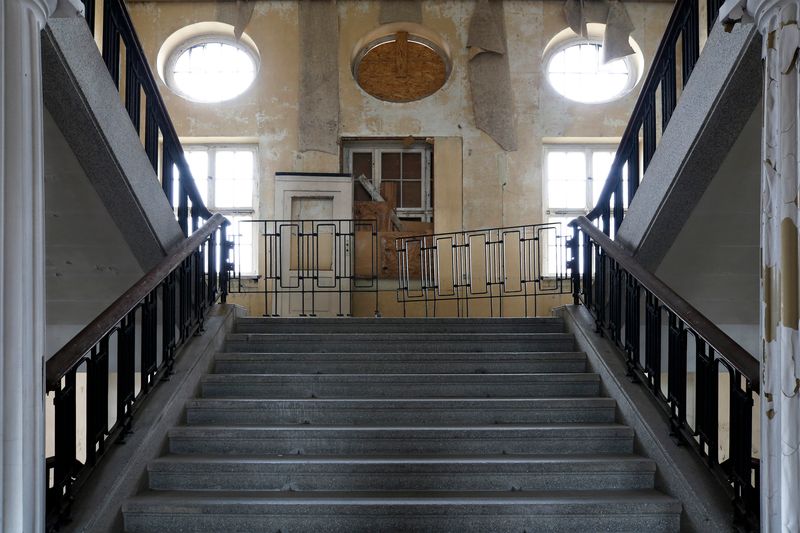 © Francesca Pompei - Francesca Pompei-The old theater-To the gallery