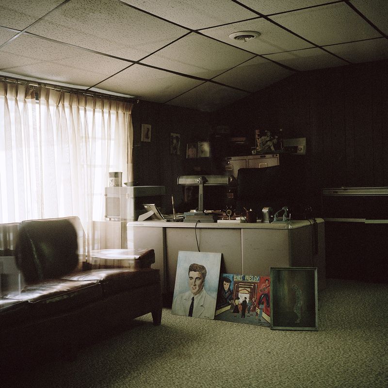 © Clémentine Schneidermann - Image from the I called her Lisa Marie photography project