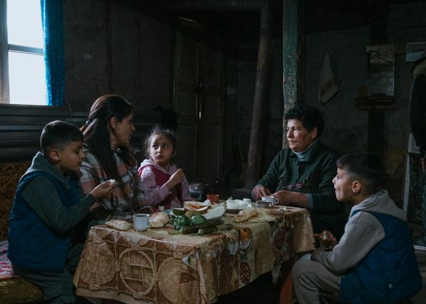 © Jana Islinger - Image from the It's my wound because it's pain for me photography project