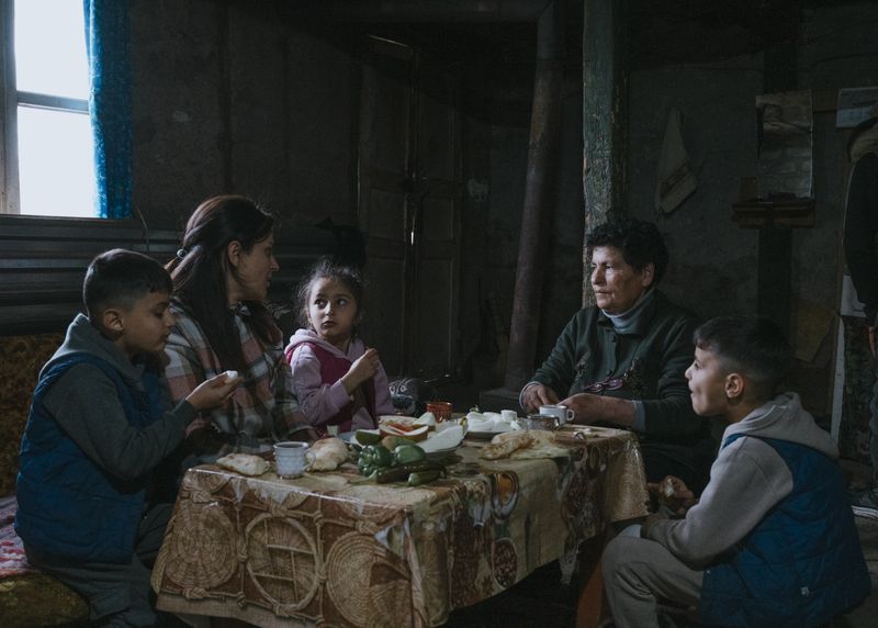 © Jana Islinger - Image from the It's my wound because it's pain for me photography project