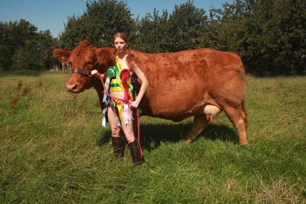 © vanessa fairfax-woods - Image from the Pretty Intelligent Girl photography project