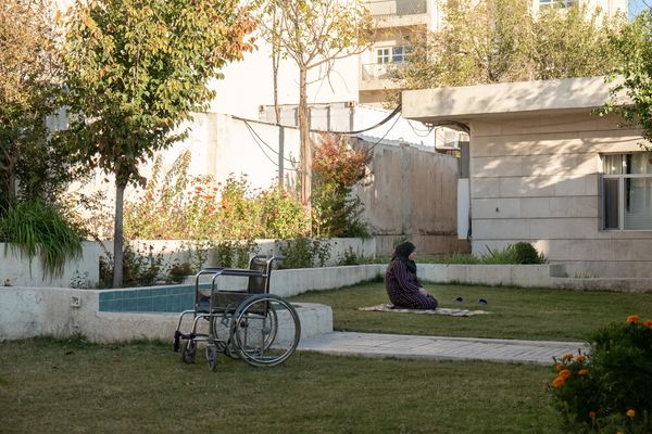 © Valentina Sinis - Image from the Broken Princess photography project