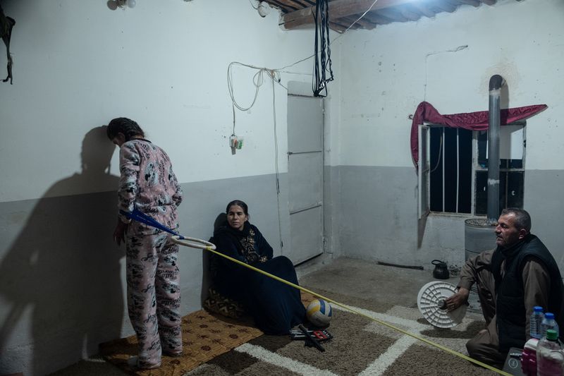 © Valentina Sinis - Image from the Broken Princess photography project