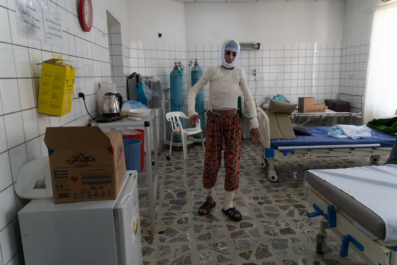 © Valentina Sinis - Image from the Broken Princess photography project