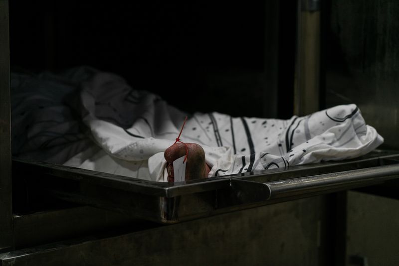 © Valentina Sinis - Image from the Broken Princess photography project