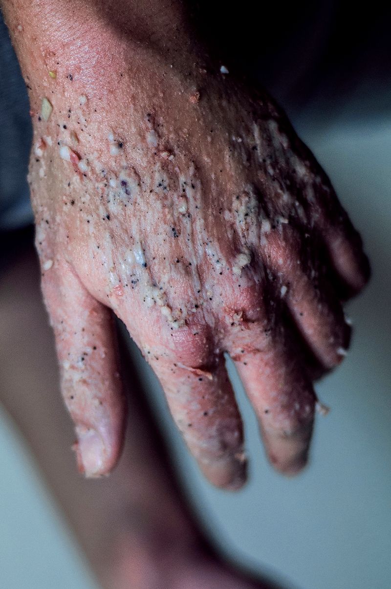 © Marta Szymanowska - Image from the Roses bloom red photography project