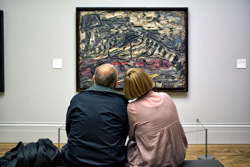 © José Reis - Couple at The Manchester Art Gallery in England, U.K. (2013)