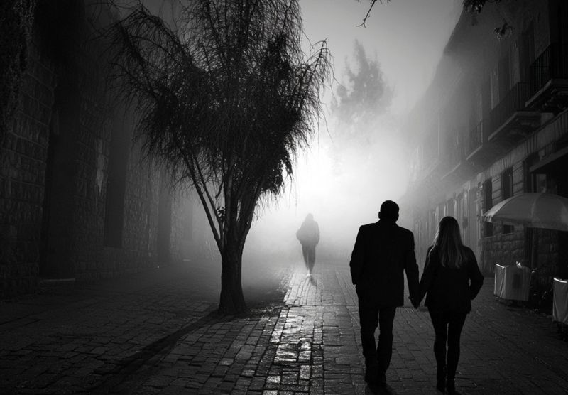© Claudia Muñoz - Image from the Sombras como yo photography project