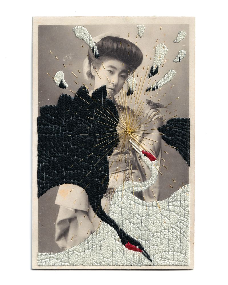 © Yukimi Akiba - N°109  'Mirror' - Myths Breathe, Chapter 4 / Hand-embroidered on a vintage Japanese postcard.