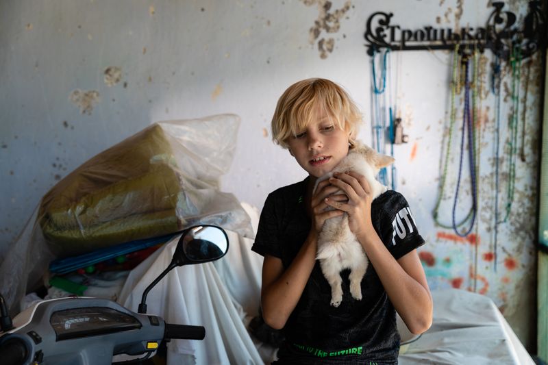 © Катя Москалюк - Image from the The Sense of Touch photography project