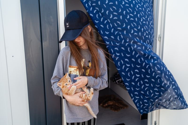 © Катя Москалюк - Image from the The Sense of Touch photography project