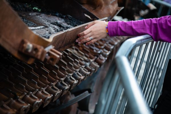 © Катя Москалюк - Image from the The Sense of Touch photography project