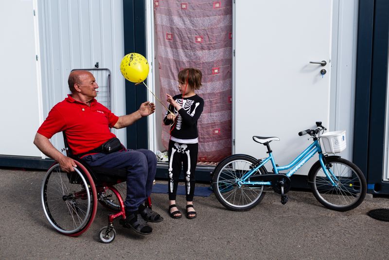 © Катя Москалюк - Image from the The Sense of Touch photography project