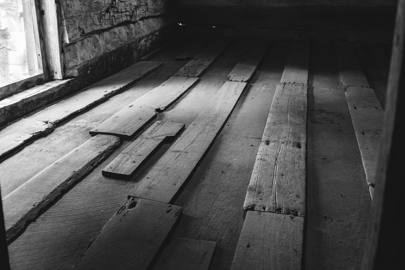 © Angela - Empty Room