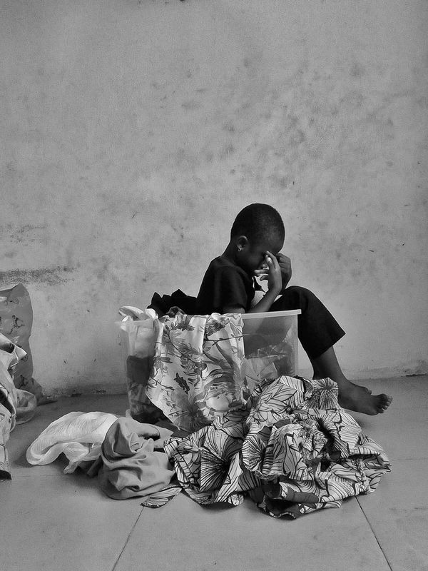 © dolaowara - Image from the Laundry, Labour & Play photography project
