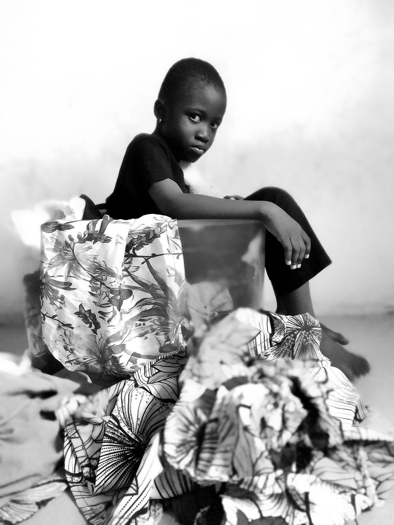 © dolaowara - Image from the Laundry, Labour & Play photography project