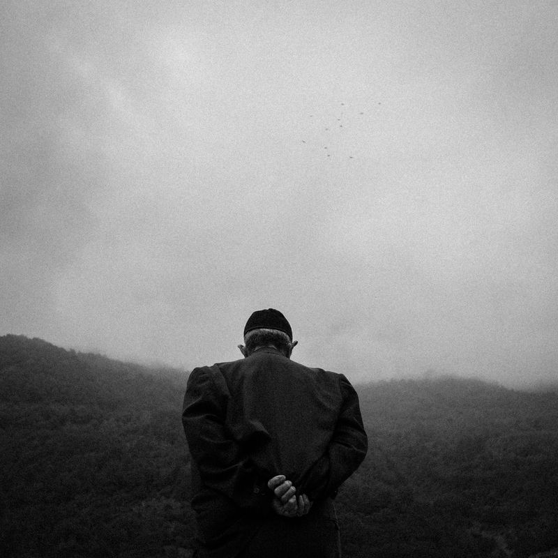 © Mohammad Oladivatan - Image from the What Remains Unseen photography project