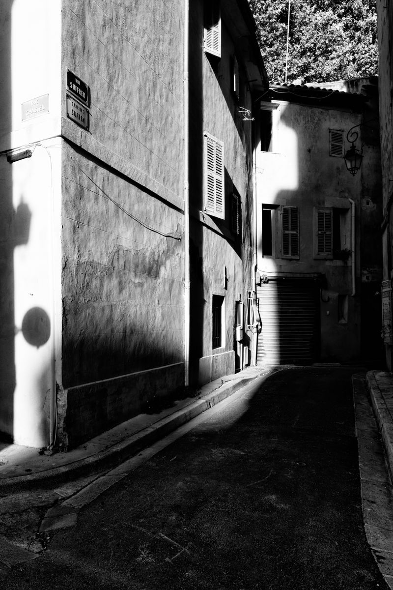 © Ken Dreyfack - Street Light 3 (Aix-en-Provence)