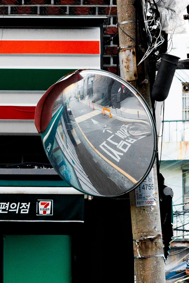 © RYO KATSUMURA - Image from the SEOUL — Circulating Across Asia photography project